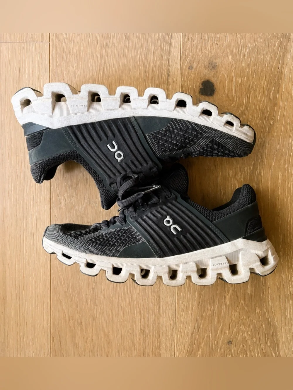 On Cloudswift 2.0 Running Shoes Black White Athletic Sneakers | Women’s Size 5.5